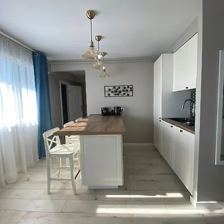 Romantic Jacuzzi Vivo Apartment Floresti (Cluj)